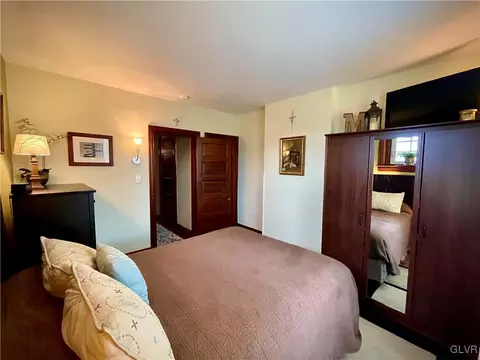 207 E High St, Hellertown, PA 18055 photo 20