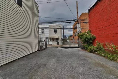 817 E 5th St, Bethlehem, PA 18015 photo 29