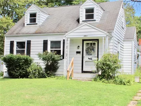 209 Cedar Rd, Hellertown, PA 18055 photo 1