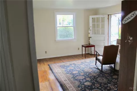 209 Cedar Rd, Hellertown, PA 18055 photo 9
