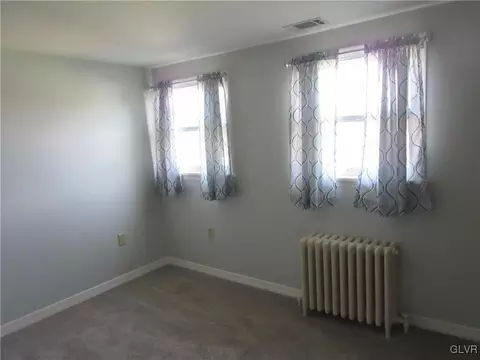 110 Ackerman St, Hellertown, PA 18055 photo 16