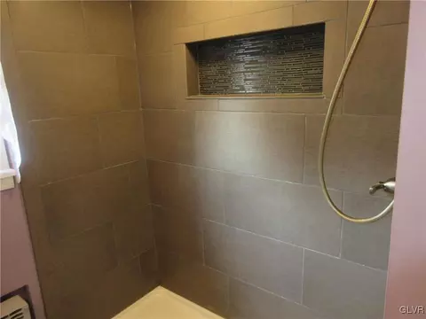 110 Ackerman St, Hellertown, PA 18055 photo 20