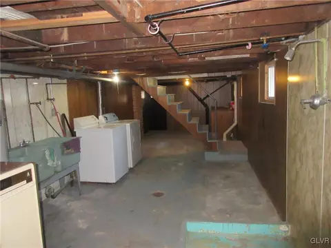 110 Ackerman St, Hellertown, PA 18055 photo 24