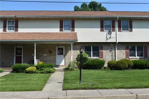 4 E 7th St, Wind Gap, PA 18091 photo 1