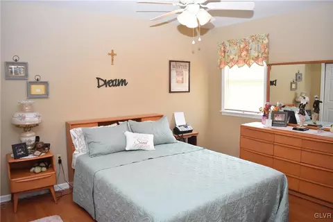 4 E 7th St, Wind Gap, PA 18091 photo 11