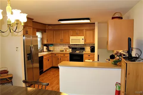 1971 Pinehurst Rd, Bethlehem, PA 18018 photo 5