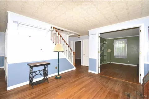 809 Willow Rd, Hellertown, PA 18055 photo 4