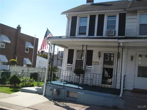 422 Garrison St, Bethlehem, PA 18018 photo 2