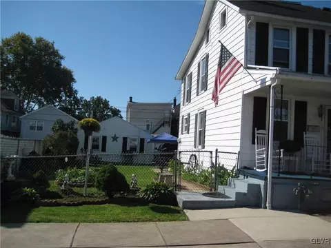 422 Garrison St, Bethlehem, PA 18018 photo 3