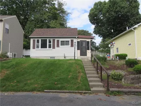 756 Wright St, Bethlehem, PA 18015 photo 1