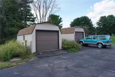 1365 Broad Rd, Wind Gap, PA 18091 photo 13