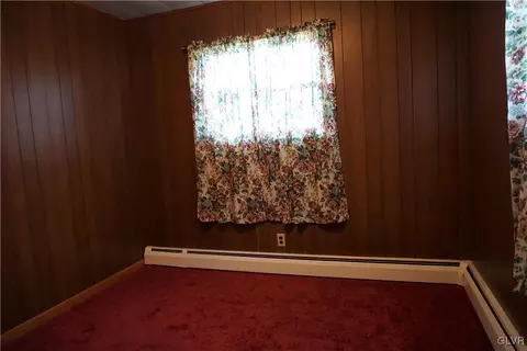 1365 Broad Rd, Wind Gap, PA 18091 photo 11