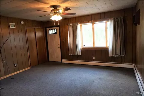 1365 Broad Rd, Wind Gap, PA 18091 photo 4
