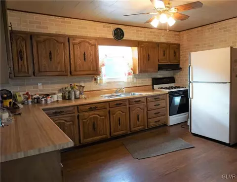 1365 Broad Rd, Wind Gap, PA 18091 photo 6