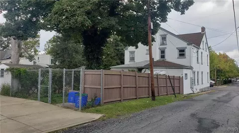 118 E North St, Bethlehem, PA 18018 photo 3