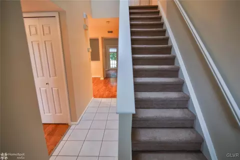 126 Founders Ct, Bethlehem, PA 18020 photo 5