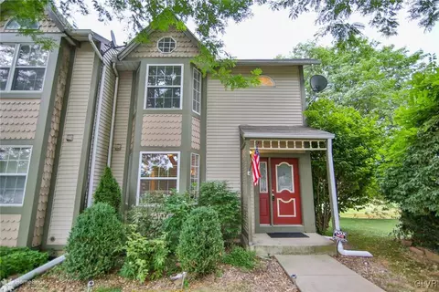 126 Founders Ct, Bethlehem, PA 18020 photo 4