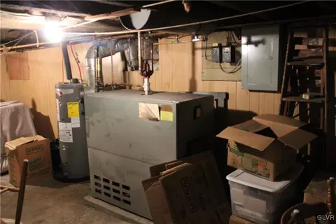 335 E Wall St, Bethlehem, PA 18018 photo 49
