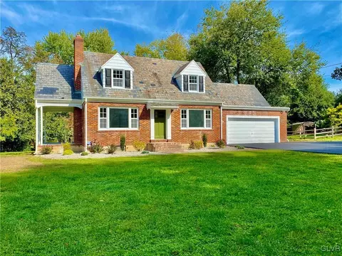 271 E Macada Rd, Bethlehem, PA 18017 photo 1