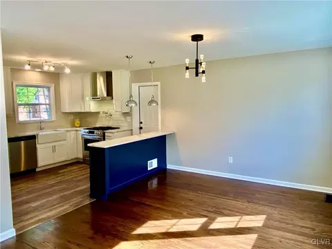 271 E Macada Rd, Bethlehem, PA 18017 photo 9