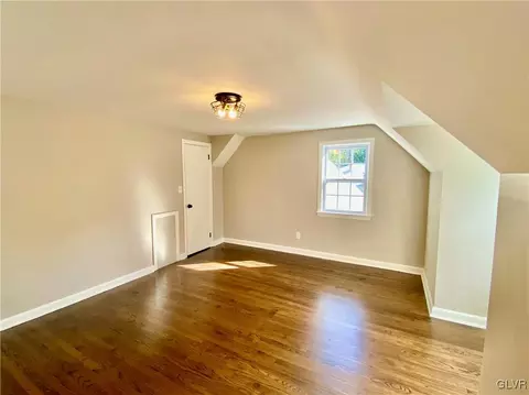 271 E Macada Rd, Bethlehem, PA 18017 photo 17