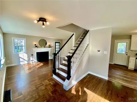 271 E Macada Rd, Bethlehem, PA 18017 photo 8