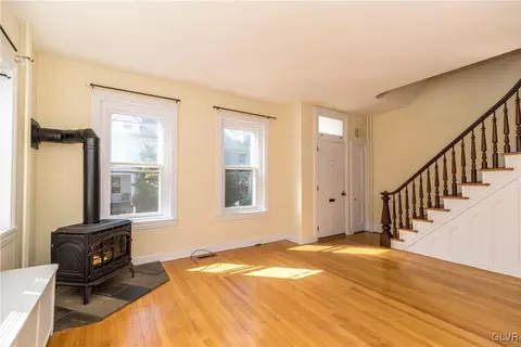 239 E Wall St, Bethlehem, PA 18018 photo 8