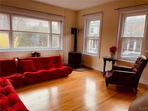 239 E Wall St, Bethlehem, PA 18018 photo 7
