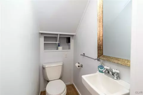 239 E Wall St, Bethlehem, PA 18018 photo 15