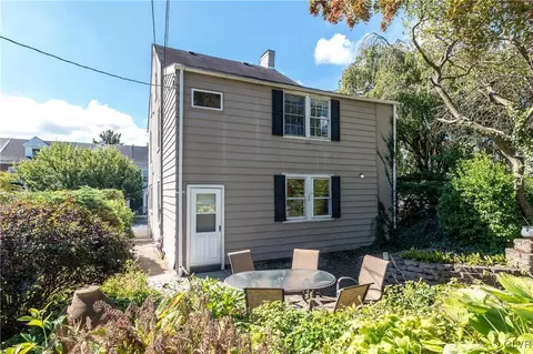 239 E Wall St, Bethlehem, PA 18018 photo 2