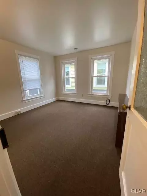 412 E 4th St, Bethlehem, PA 18015 photo 8