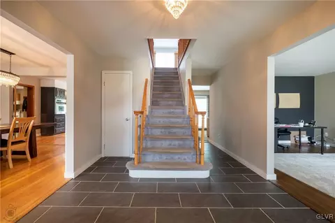 403 Apollo Dr, Bethlehem, PA 18017 photo 2