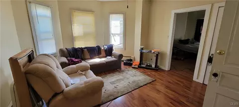 328 Spring St, Bethlehem, PA 18018 photo 8