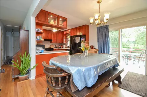653 Trach Rd, Bath, PA 18014 photo 7