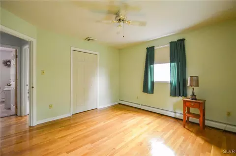 653 Trach Rd, Bath, PA 18014 photo 9