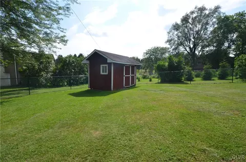 653 Trach Rd, Bath, PA 18014 photo 23
