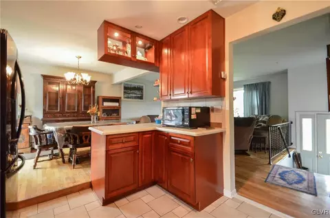 653 Trach Rd, Bath, PA 18014 photo 6