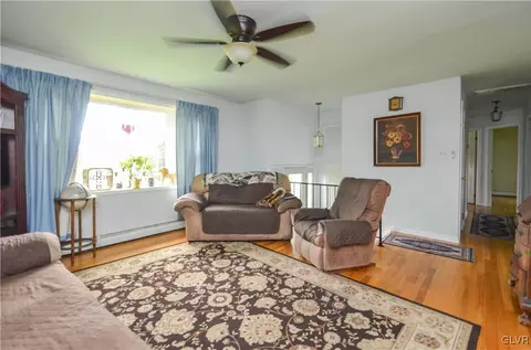 653 Trach Rd, Bath, PA 18014 photo 4