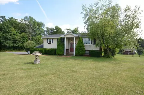653 Trach Rd, Bath, PA 18014 photo 1