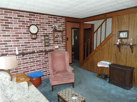 432 Locust Rd, Hellertown, PA 18055 photo 8