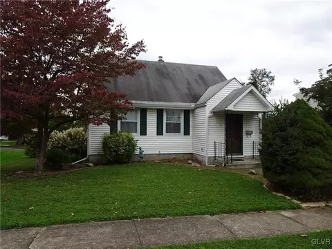 432 Locust Rd, Hellertown, PA 18055 photo 1