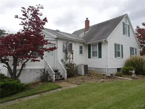 432 Locust Rd, Hellertown, PA 18055 photo 3