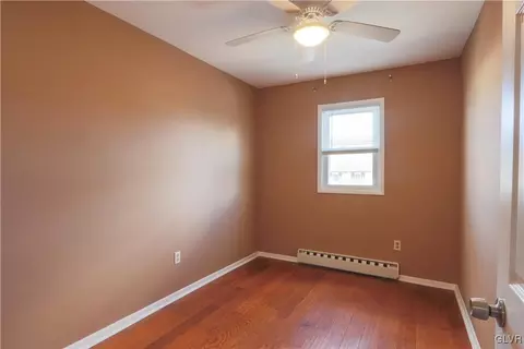 114 Old Forge Dr, Bath, PA 18014 photo 18