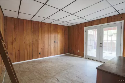 114 Old Forge Dr, Bath, PA 18014 photo 24