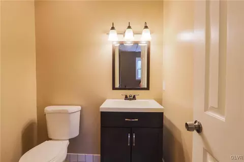 114 Old Forge Dr, Bath, PA 18014 photo 10