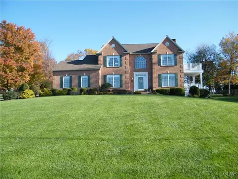286 Smith Rd, Bath, PA 18014 photo 1