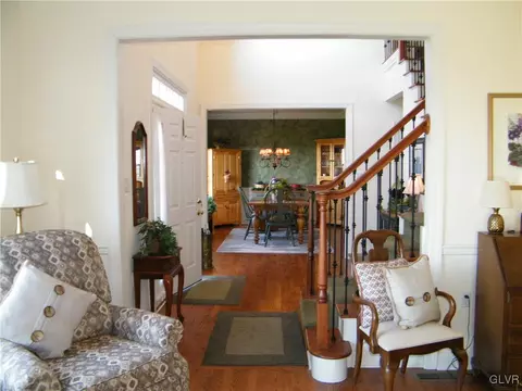 286 Smith Rd, Bath, PA 18014 photo 5