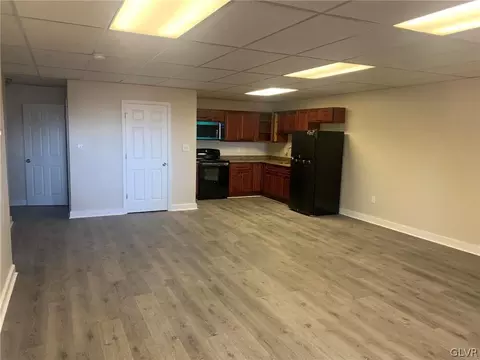 1102 E 4th St, Bethlehem, PA 18015 photo 2