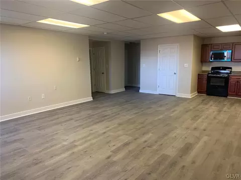 1102 E 4th St, Bethlehem, PA 18015 photo 3