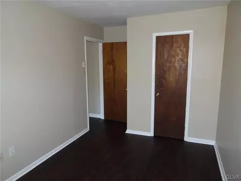 229 Old Forge Dr, Bath, PA 18014 photo 12